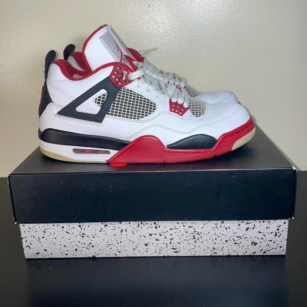 Jordan 4 Fire Red